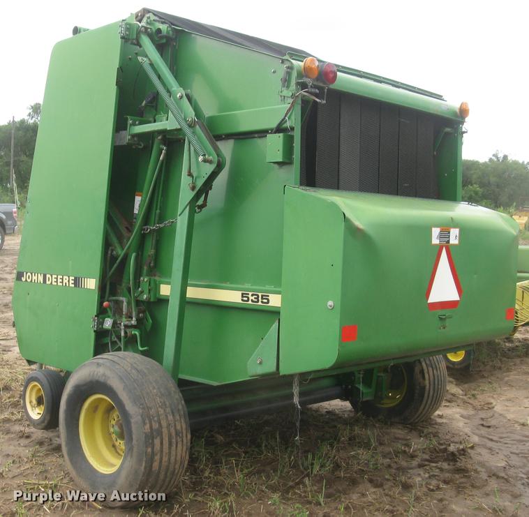 image for item L3845 1994 John Deere 535 round baler