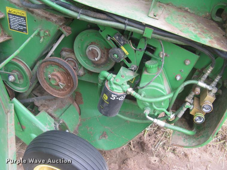 image for item L3845 1994 John Deere 535 round baler