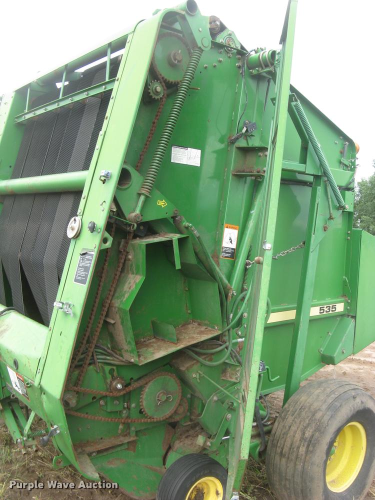 image for item L3845 1994 John Deere 535 round baler