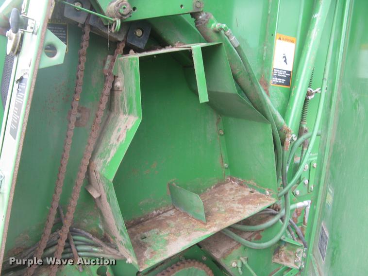 image for item L3845 1994 John Deere 535 round baler