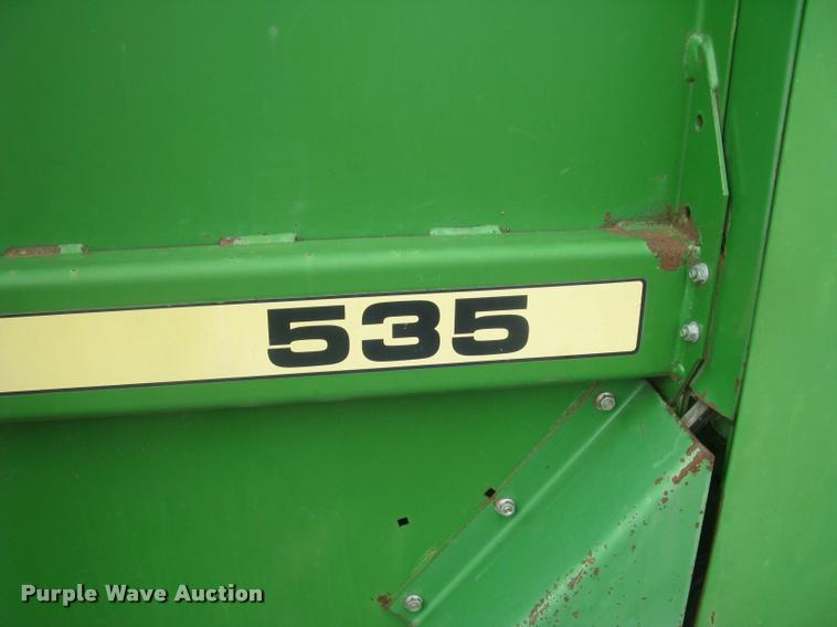 image for item L3845 1994 John Deere 535 round baler