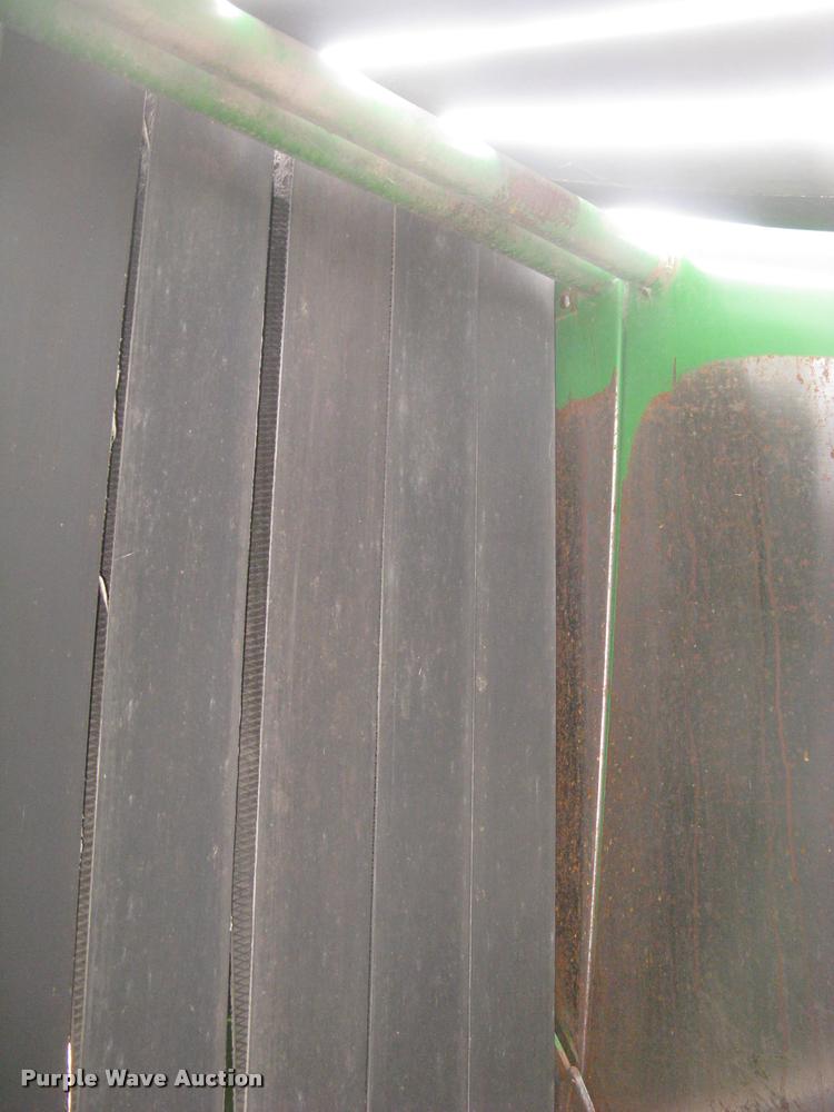 image for item L3845 1994 John Deere 535 round baler