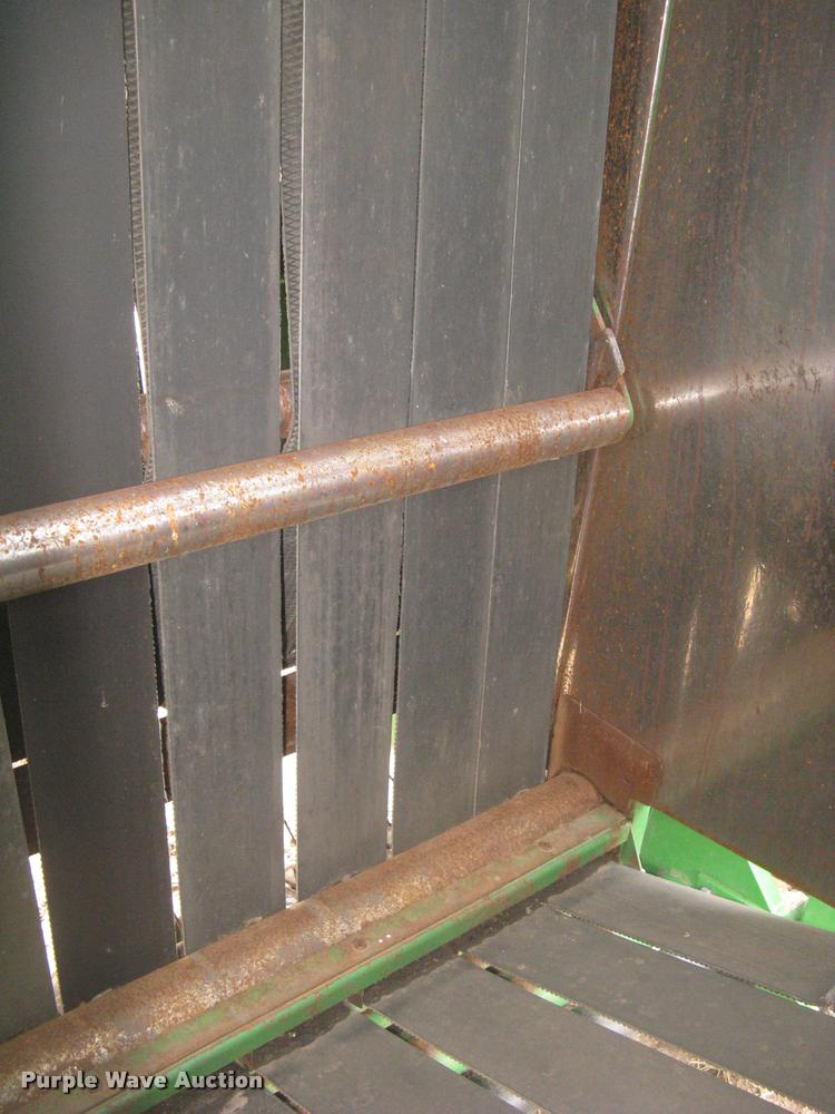 image for item L3845 1994 John Deere 535 round baler