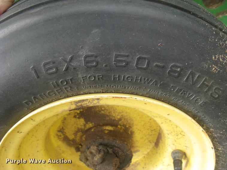 image for item L3845 1994 John Deere 535 round baler