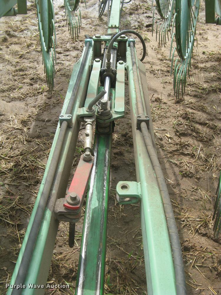 image for item L3846 John Deere 704 hay rake