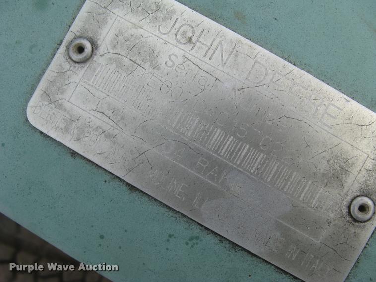 image for item L3846 John Deere 704 hay rake