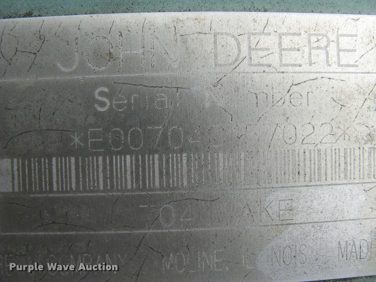 image for item L3846 John Deere 704 hay rake