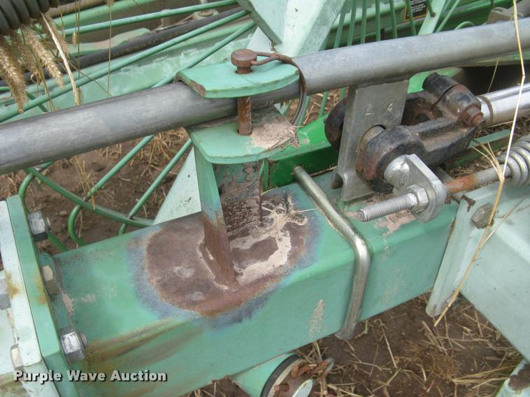 image for item L3846 John Deere 704 hay rake