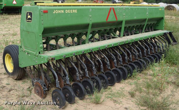 image for item L3853 John Deere 515 grain drill