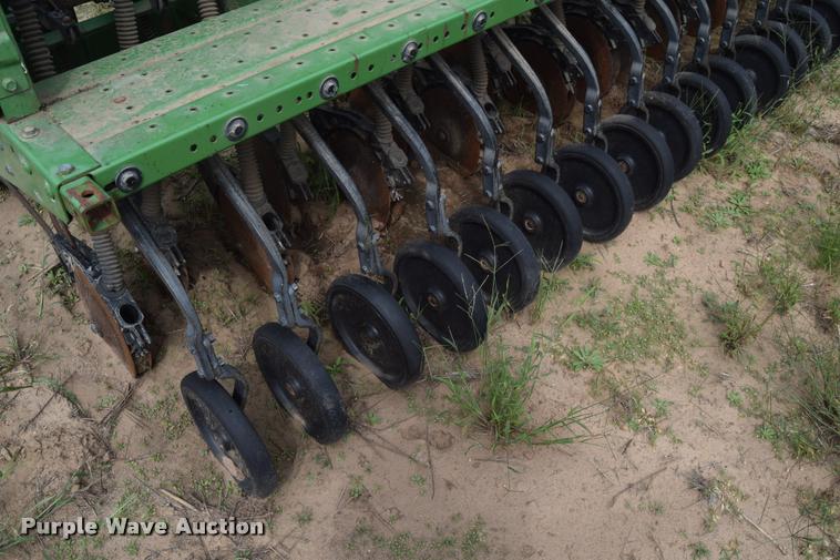 image for item L3853 John Deere 515 grain drill