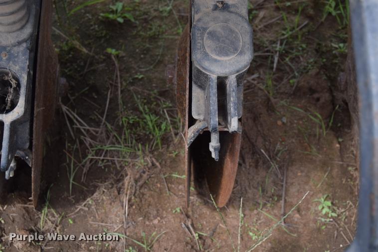 image for item L3853 John Deere 515 grain drill