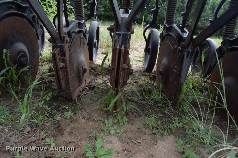 image for item L3853 John Deere 515 grain drill