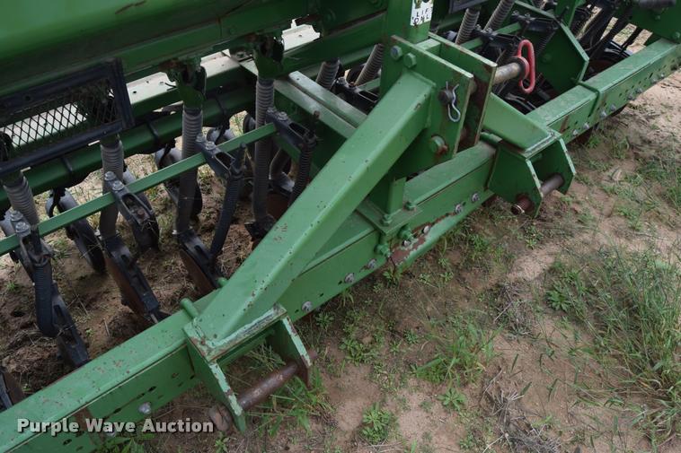 image for item L3853 John Deere 515 grain drill