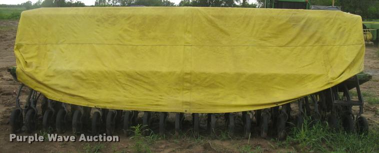 image for item L3853 John Deere 515 grain drill