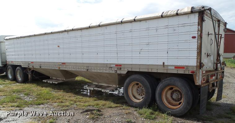image for item L5525 1974 American double hopper grain trailer