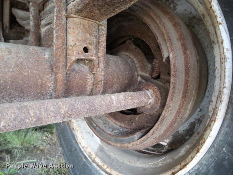 image for item L5525 1974 American double hopper grain trailer