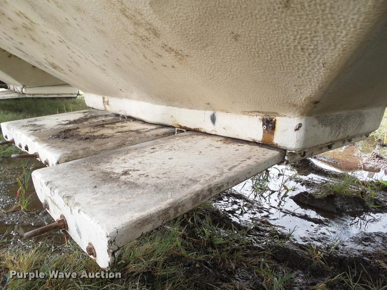 image for item L5525 1974 American double hopper grain trailer