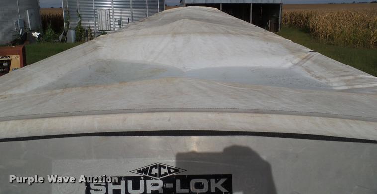 image for item L5525 1974 American double hopper grain trailer