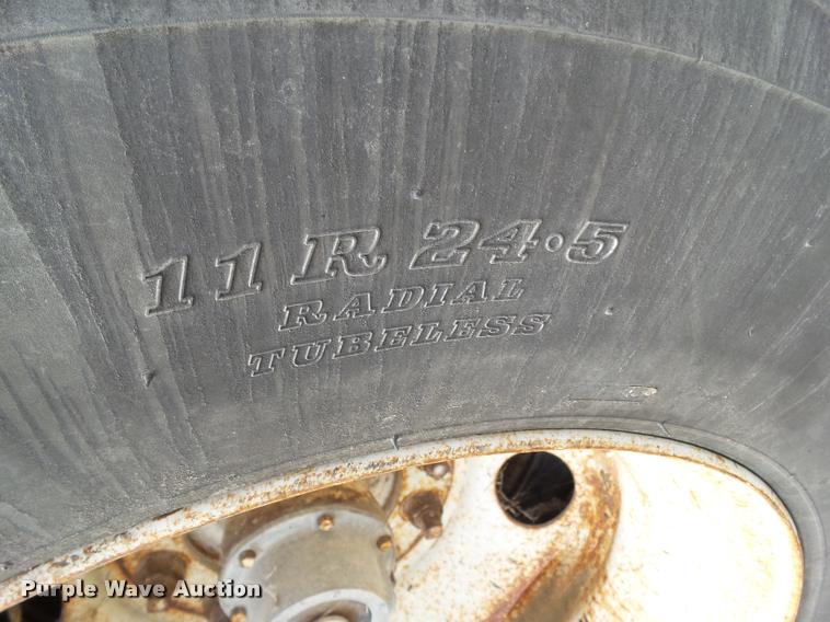 image for item L5525 1974 American double hopper grain trailer