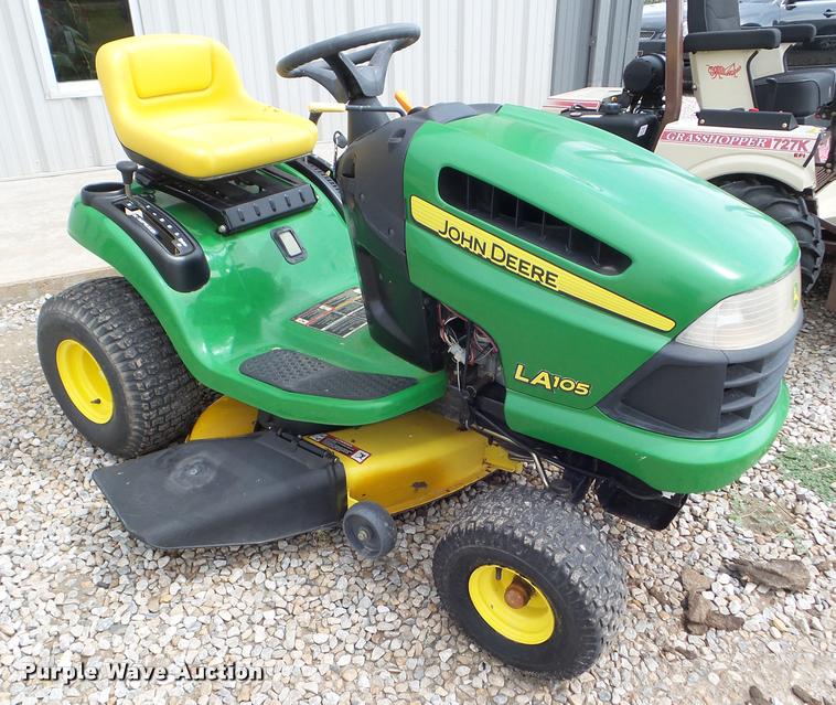 image for item L6967 2008 John Deere LA105 lawn mower