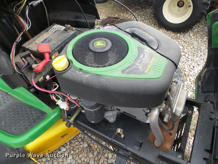 image for item L6967 2008 John Deere LA105 lawn mower