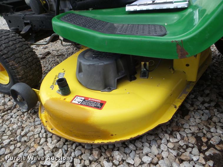 image for item L6967 2008 John Deere LA105 lawn mower