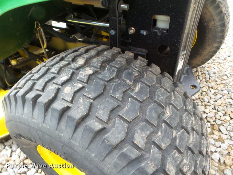 image for item L6967 2008 John Deere LA105 lawn mower
