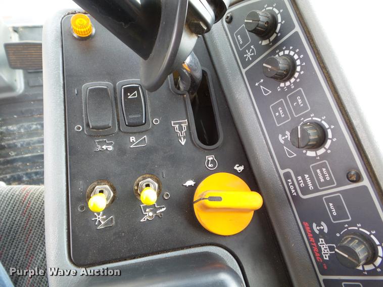 image for item L6968 2008 Gleaner A85 combine