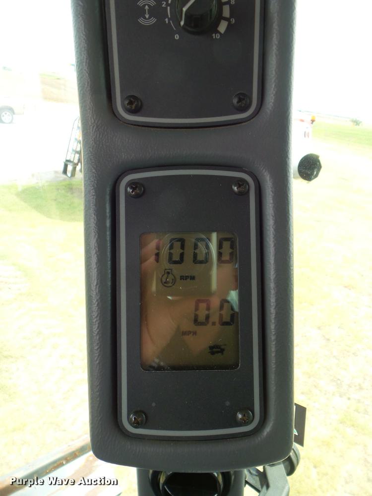 image for item L6968 2008 Gleaner A85 combine