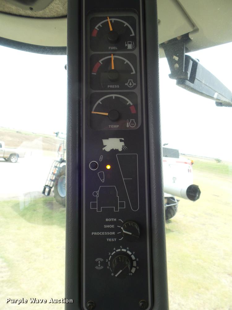 image for item L6968 2008 Gleaner A85 combine