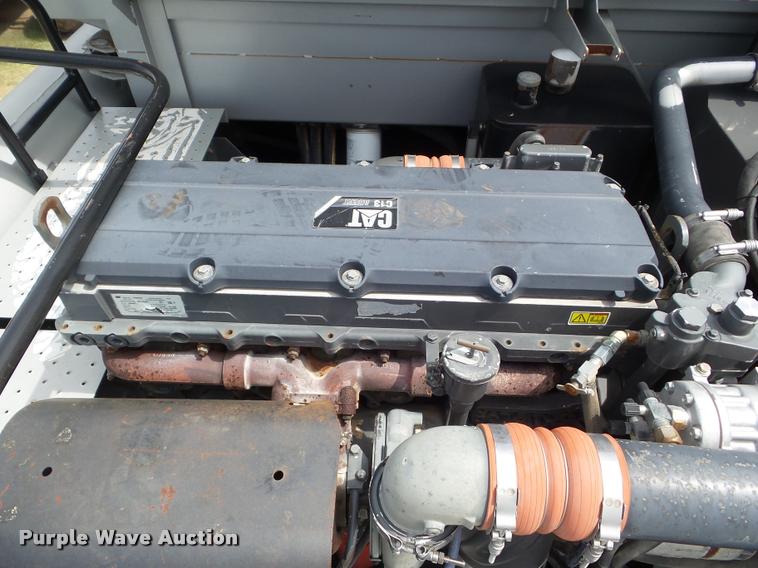 image for item L6968 2008 Gleaner A85 combine