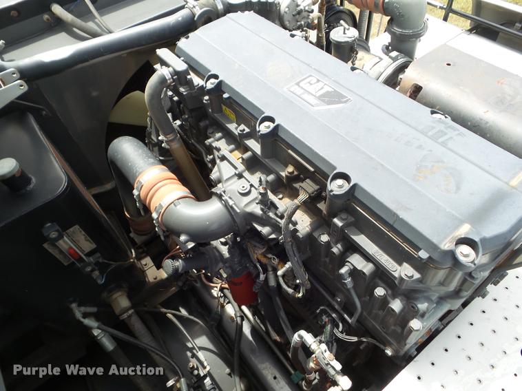 image for item L6968 2008 Gleaner A85 combine