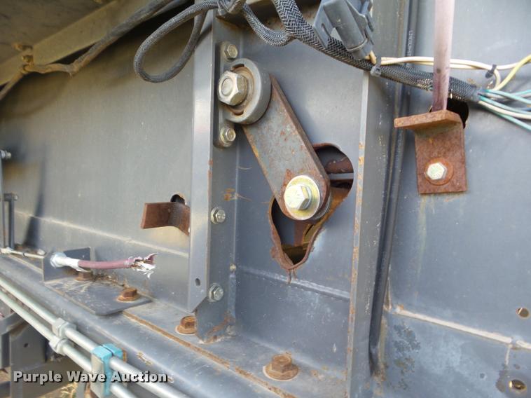 image for item L6968 2008 Gleaner A85 combine