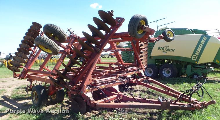 image for item L6975 1988 Sunflower 1442 tandem disk