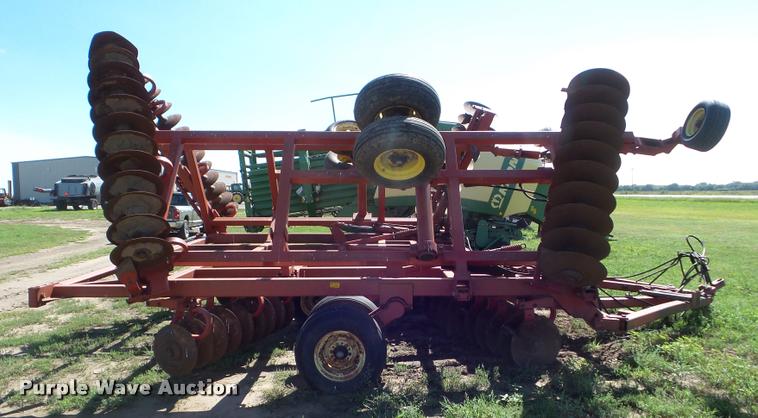 image for item L6975 1988 Sunflower 1442 tandem disk