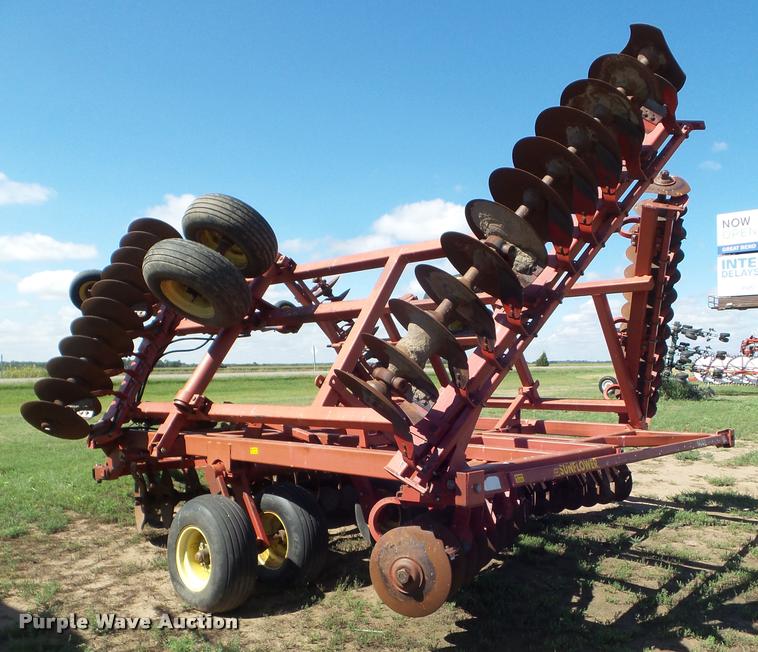 image for item L6975 1988 Sunflower 1442 tandem disk