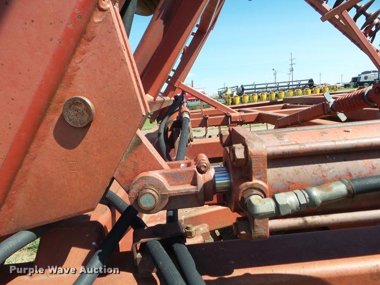 image for item L6975 1988 Sunflower 1442 tandem disk