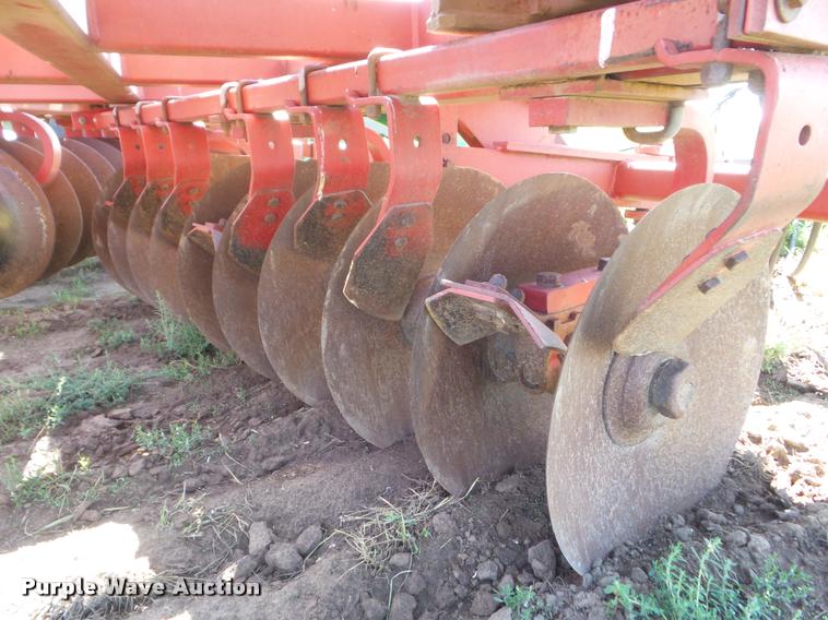 image for item L6975 1988 Sunflower 1442 tandem disk