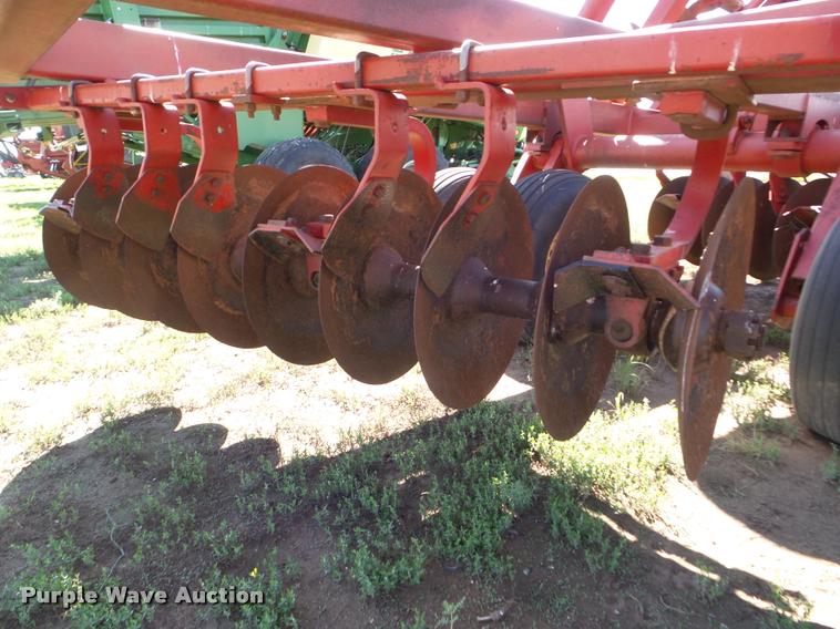 image for item L6975 1988 Sunflower 1442 tandem disk