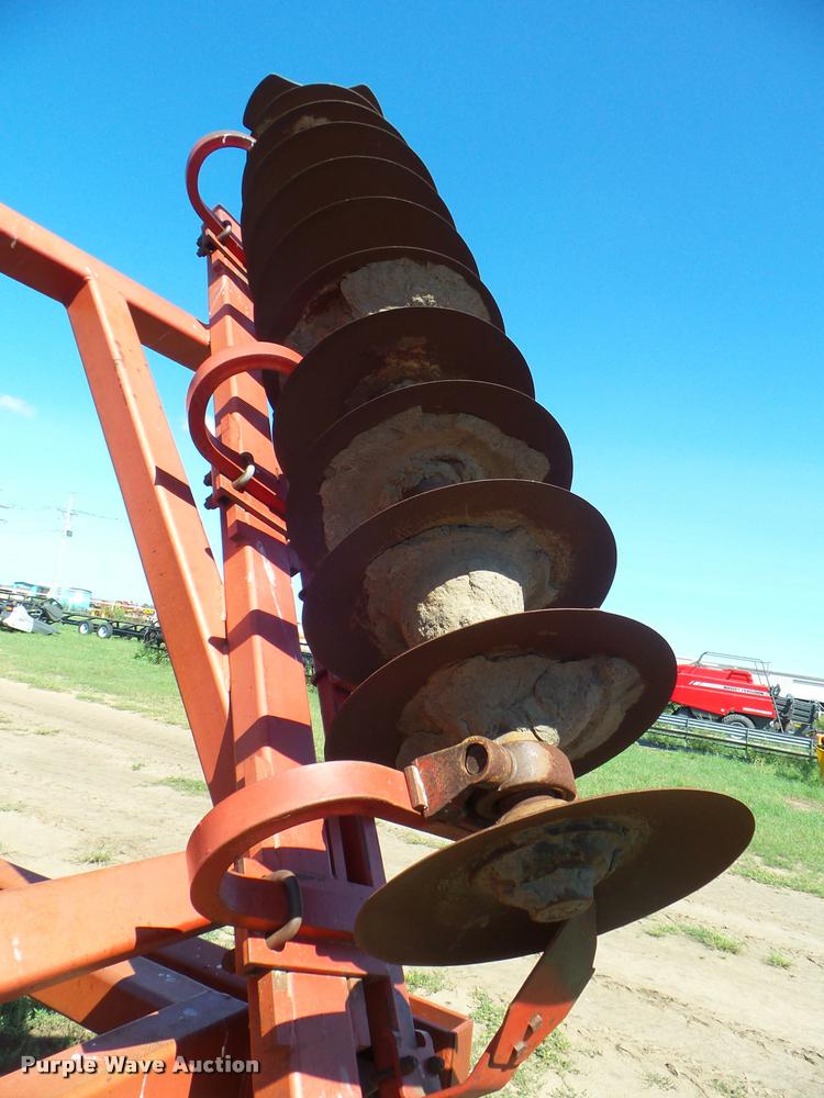 image for item L6975 1988 Sunflower 1442 tandem disk