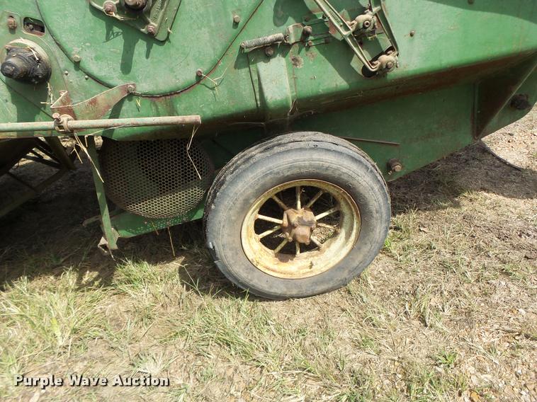 image for item Z9500 John Deere 12A combine