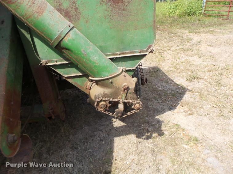 image for item Z9500 John Deere 12A combine