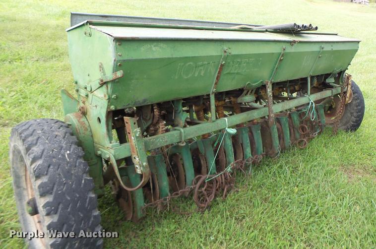 image for item Z9501 John Deere FBA grain drill