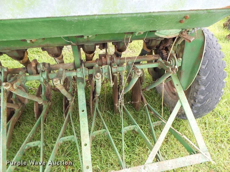 image for item Z9501 John Deere FBA grain drill