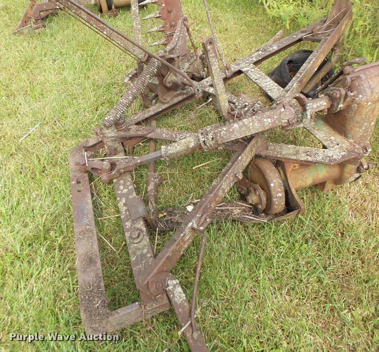 image for item Z9502 (3) John Deere 5 sickle mowers