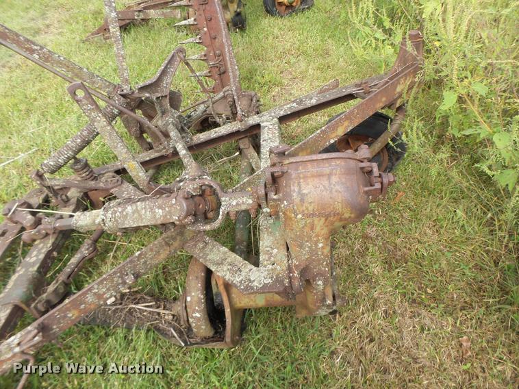 image for item Z9502 (3) John Deere 5 sickle mowers