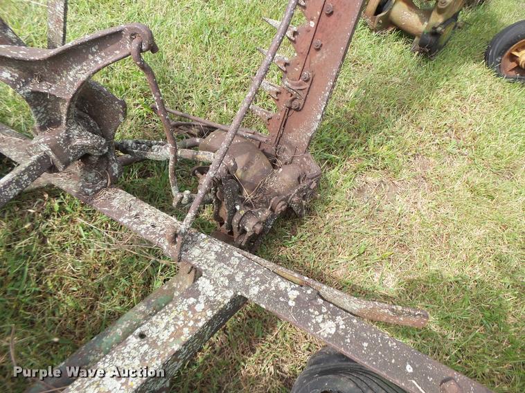 image for item Z9502 (3) John Deere 5 sickle mowers