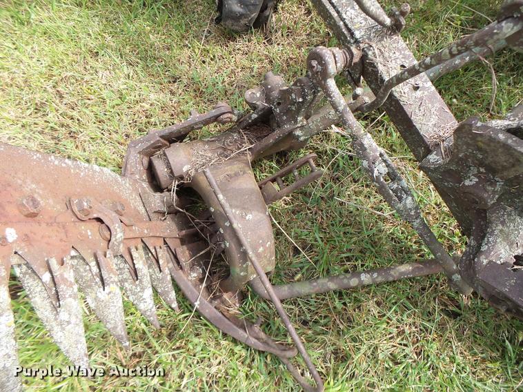 image for item Z9502 (3) John Deere 5 sickle mowers