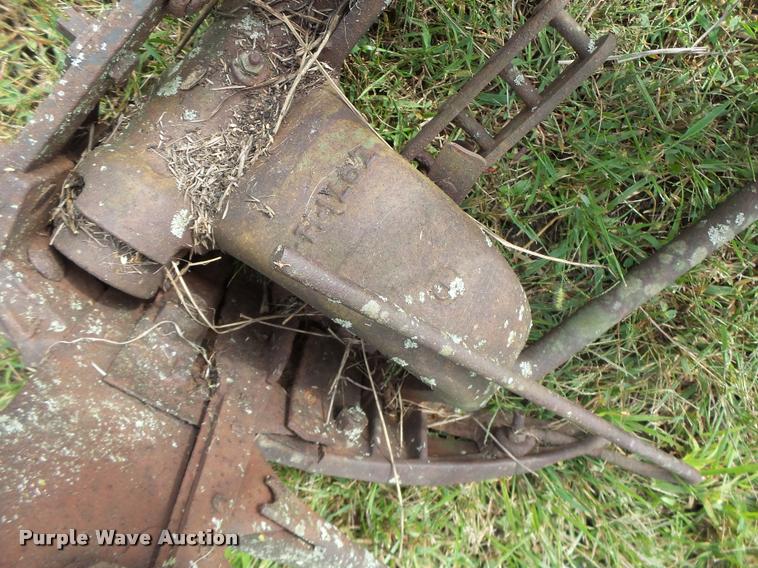 image for item Z9502 (3) John Deere 5 sickle mowers