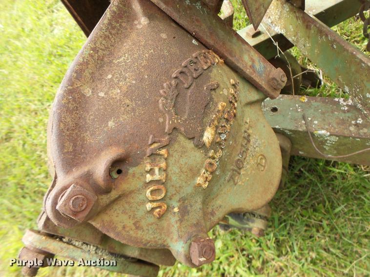 image for item Z9502 (3) John Deere 5 sickle mowers